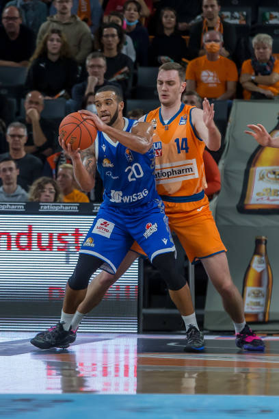 而回到桑托 而回到桑托