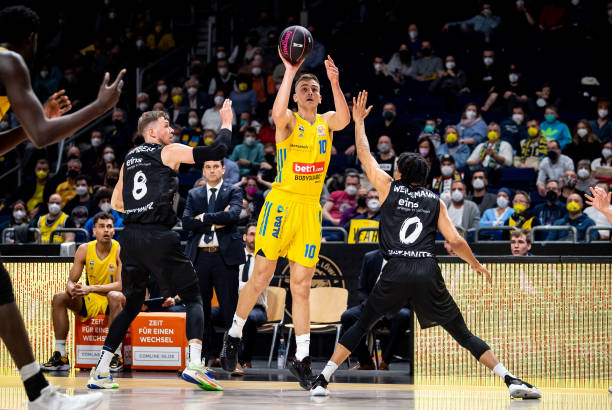 佳表现的决 佳表现的决